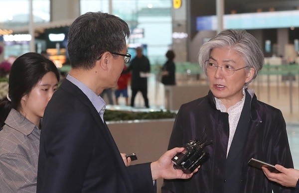 미국방문길에 오른 강경화 외교장관.(newsis)