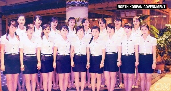 사진은 2016년 5월13일 북한측에서 공개한 탈북 여종업원들 모습. (사진=CNN 영상 캡처, newsis)