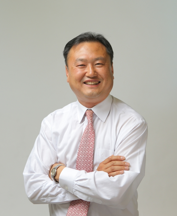 ▲ 어느 날 마음이 변했다. 헛된 경쟁심만 자극해 세상을 미혹하게 하는 자기계발서가 아닌 누군가에게 소중한 정보를 안기는 실용서를 쓰는 것은 마다할 이유가 없다는 생각을 했다.