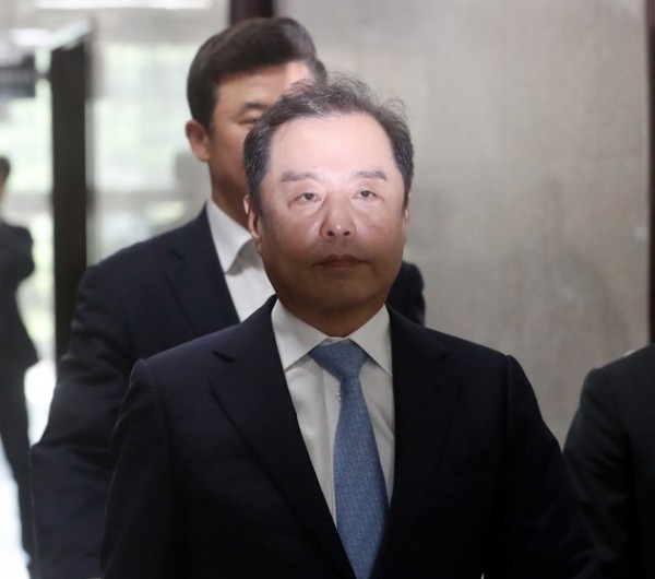 18일 오전 서울 영등포구 여의도 국회 자유한국당 당대표실에서 진행된 김병준 혁신 비상대책위원장 기자간담회에 김 비대위원장이 참석하고 있다. 2018.07.18. since1999@newsis.com